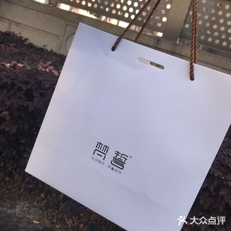 到了店里发现手链和项链也hin好看