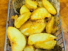 -BHC炸鸡(明洞总店)