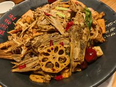 -风光老灶麻辣香锅(大成路翠微百货店)