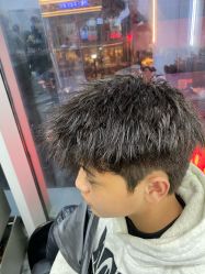 -藤野造型烫染·漂发