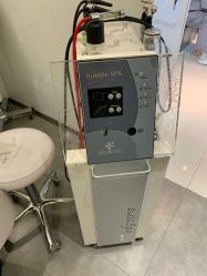 -LESSMORE科技头皮理容中心
