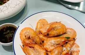 Flaming Fresh Shrimp