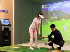 -新浪高尔夫新天地室内高尔夫练习场(国贸·中海广场店)