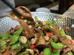 -湖南人家湘菜馆(镇江路店)