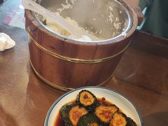 -富正毅三下锅·湘西韵味(天门山索道店)