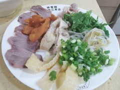 -桥香园云南过桥米线(金马碧鸡店)