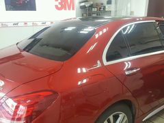 新c200侧后有隐私玻璃帖前挡膜通透也隔热Y(^_^)Y-NKD王者铠甲隐形车衣AX改色膜(徐汇授权店)