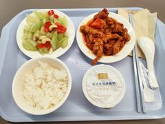 菠萝咕噜肉-北大家园食堂