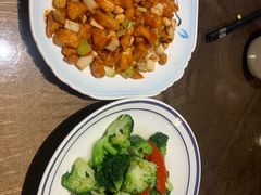 -东口码头·烧鸽子·鱼头泡饼·地方菜(金鹰悦城店)