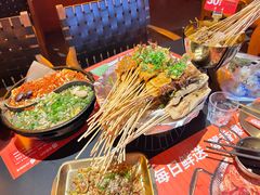 -何师烧烤Pro ·江湖川菜·小龙虾·精酿啤酒(太古里旗舰店)