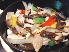 墨西哥铁锅什锦蘑菇-Famous肥猫墨西哥音乐餐吧(五棵松华熙LIVE店)