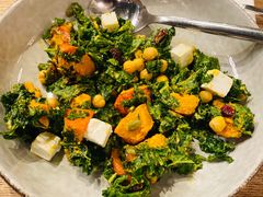 烤南瓜蔓越莓三角豆色拉-wagas(暖山店)