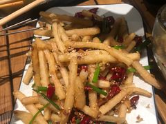 -亿江南新概念融合美食餐厅(管仲老街店)