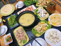 -有一锅·野生菌黑山羊腊排骨火锅(古城北门店)