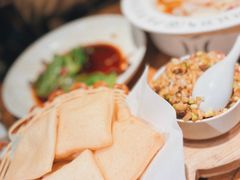 包尔萨克配酸菜羊肉-胖老汉(北京路店)