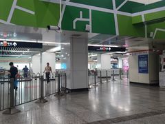 -常熟路(地铁站)