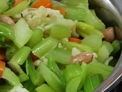 凉拌芹菜-牛老五羊杂汤(广阳区总店)