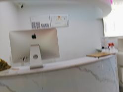-米娜护肤造型