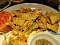 -大头虾越式风味餐厅(光明广场店)