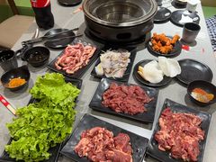 -啊美丽炭火烤肉(滑翔一店)