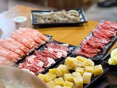 -果松木炭酸菜铜火锅·外婆参鸡汤