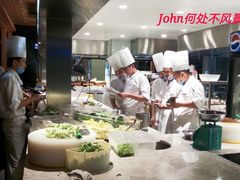 自助取餐区-喷泉广场餐厅·宵夜·海鲜烧烤大排档(长隆企鹅酒店)