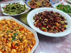 -洪霞餐馆