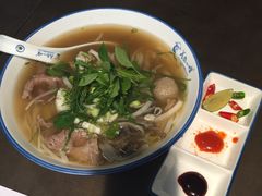 -美奈小馆·越南料理(中航城君尚购物中心店)