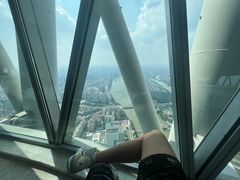 -广州塔卢特斯法国旋转餐厅