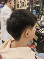 -东方先生国潮男士理发馆
