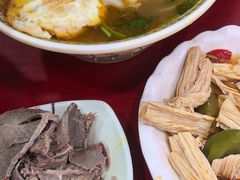 -金杨拉面王小吃面馆·牛三宝面·红烧牛肉粉