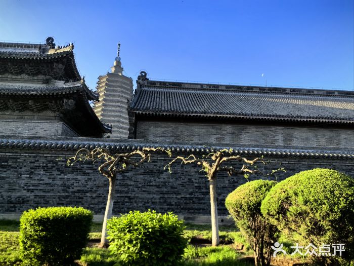古塔公园图片