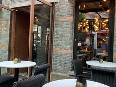 露天位-丽都DELICATESSEN熟食店