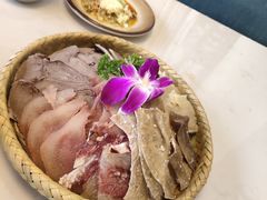 -菌子鲜汤野生菌锅