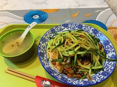 -丽丽三鲜螺蛳粉(田林路店)