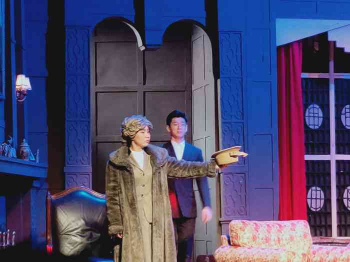 新光影艺苑-"朋友送的票,看的是张爱玲的〈〈倾城之恋〉.