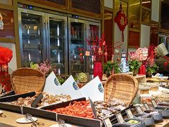 -大中华希尔顿酒店-念自助餐·嗨啤·小龙虾