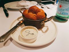 餐前面包黄油-壳里西餐厅Coquille Seafood Bistro(蒙自路店)