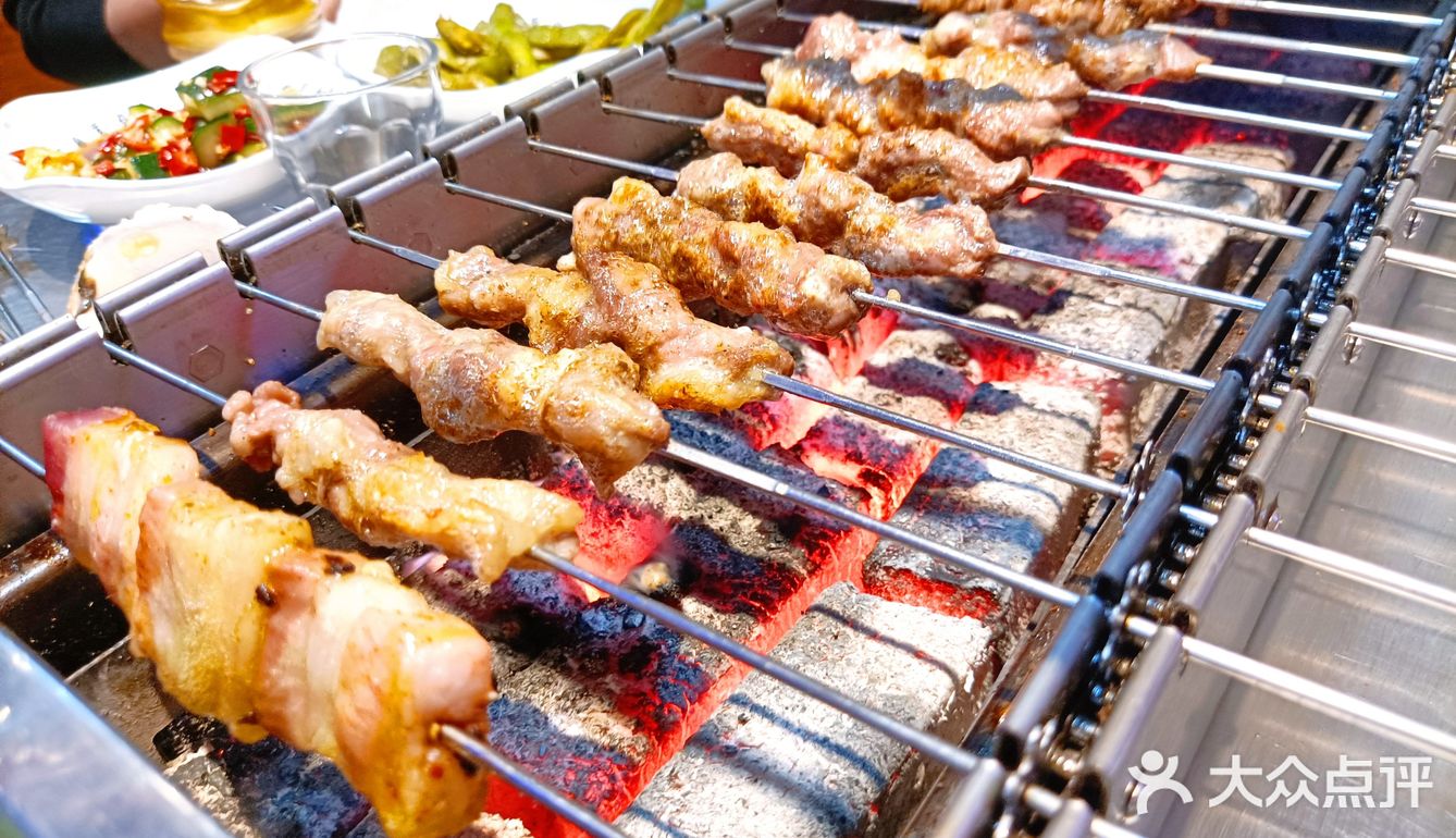 # 焦香四溢的烤串 [调皮]