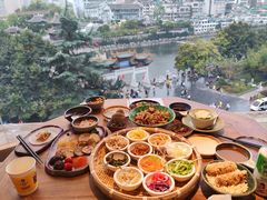 -包整·丝娃娃(一览甲秀楼风景店)