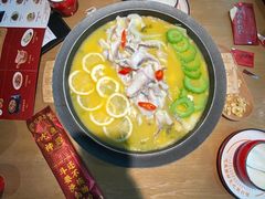 -山城外·非遗酸菜鱼(蜀都万达店)