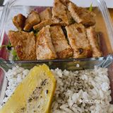 这几天荤菜有煎牛排，翅根，鸡爪，排骨，猪肝