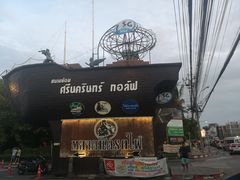 -席娜卡琳火车铁道夜市