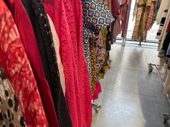 -Max Mara(王府井奥莱·香江小镇店)