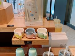 -星巴克(郑州曼哈顿广场店)