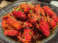 -肥肥虾庄·金牌油焖大虾(汉街SKP店)