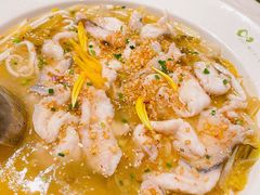 酸菜鸭嘴鱼-漓江又一軒·广西菜·桂林米粉(梅林店)