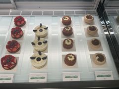 -潮一不贰·法式甜品·生日蛋糕·西式简餐(外滩店)