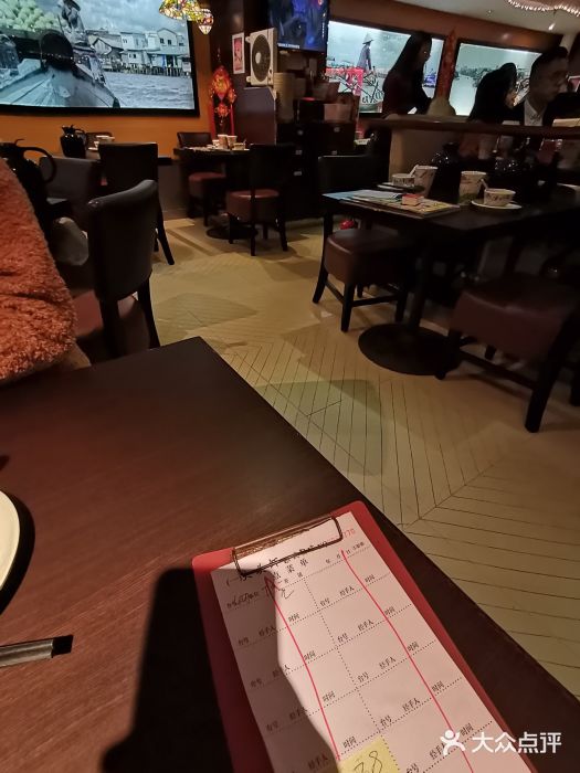 大头虾越式风味餐厅(光明广场店)大堂图片