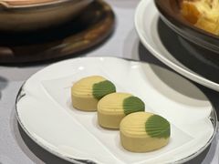 流沙绿豆糕-屋里厢上海菜馆